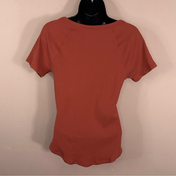 Large FittedMaurices Brick Orange Reddish Tee Short Sleeve Stretch Ribbed Casual - Picture 6 of 12